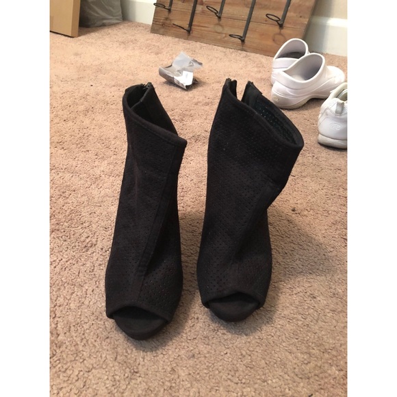 Black Bootie Heels - Picture 2 of 2